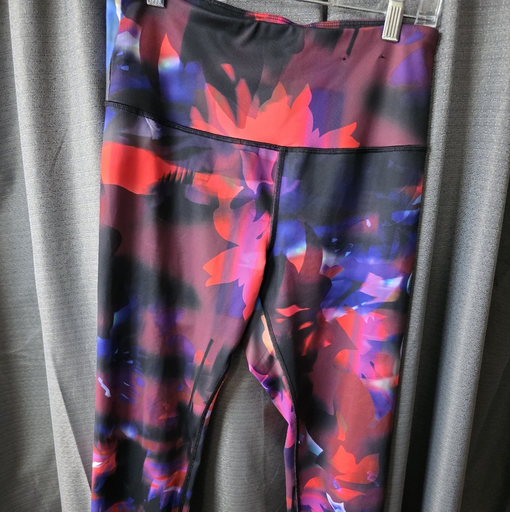Vibrant Abstract Fila Leggings